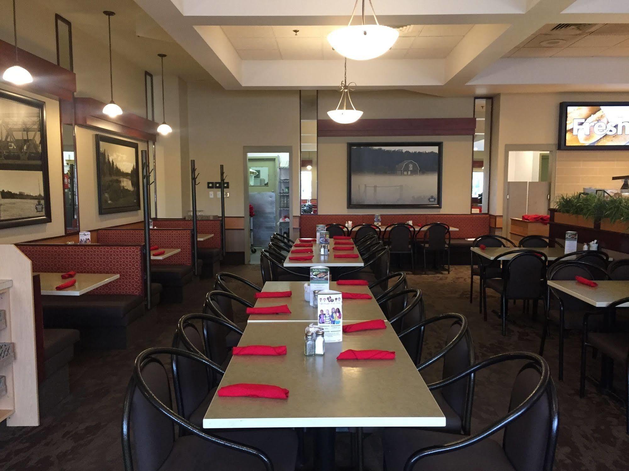 Canad Inns Destination Centre Transcona Winnipeg Buitenkant foto